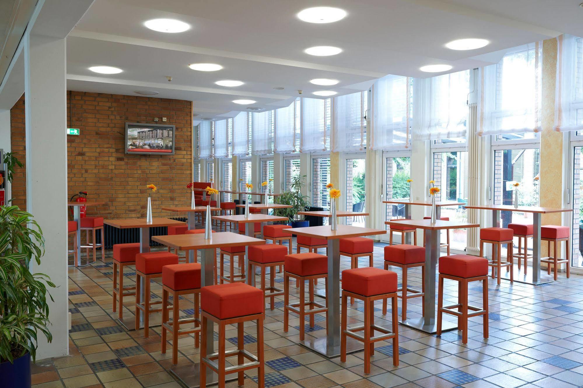 Commundo Tagungshotel Neuss Zewnętrze zdjęcie