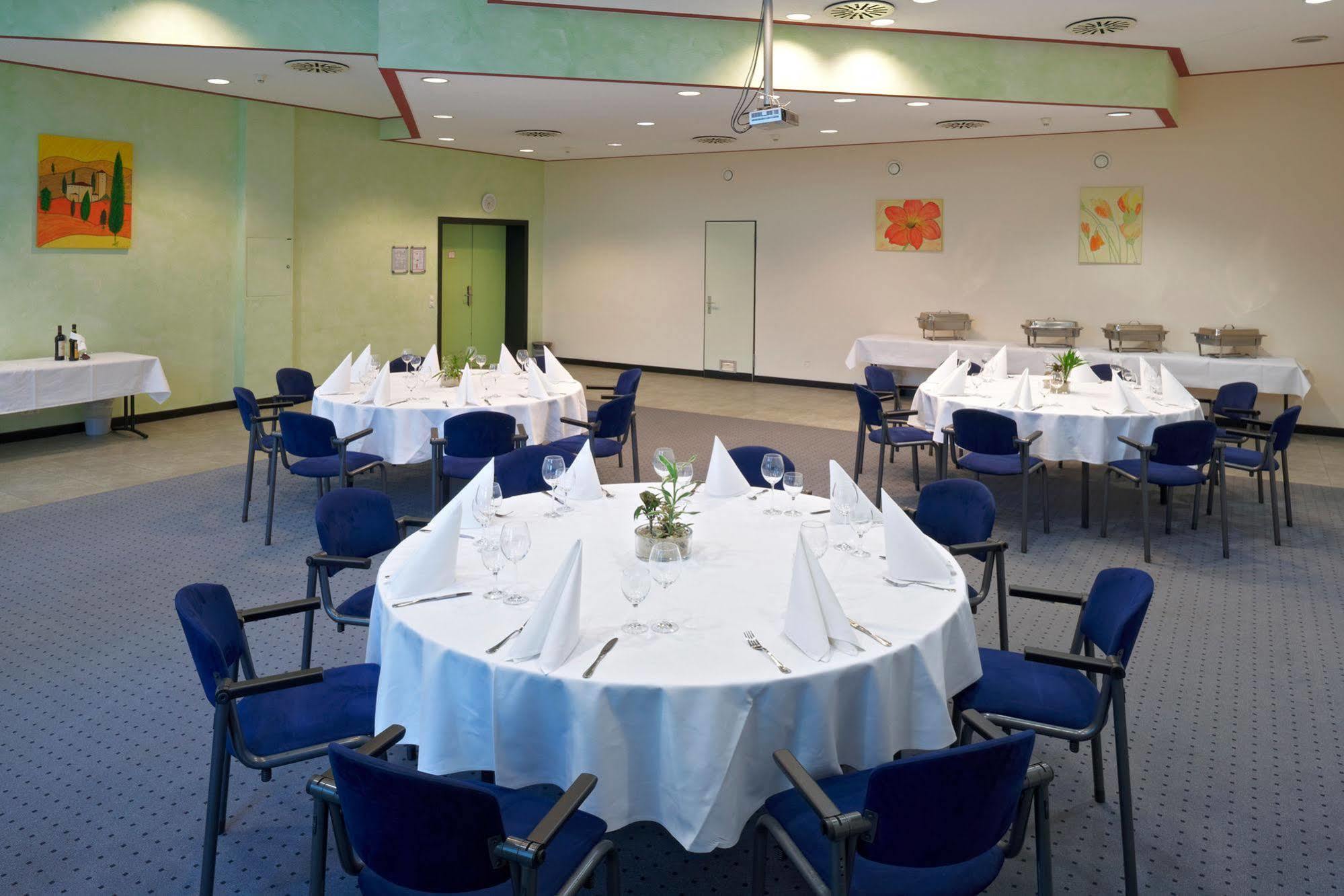 Commundo Tagungshotel Neuss Zewnętrze zdjęcie