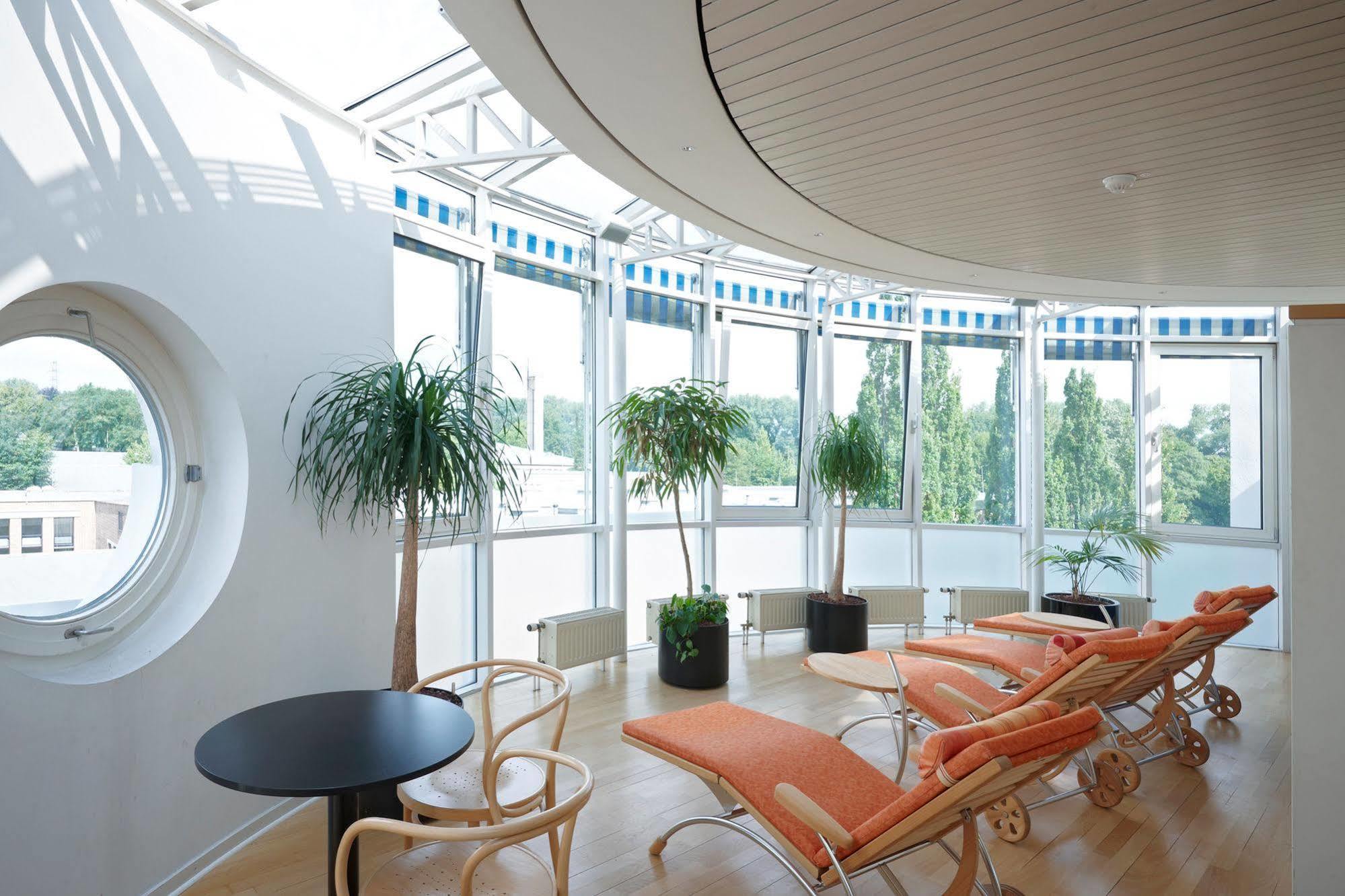 Commundo Tagungshotel Neuss Zewnętrze zdjęcie